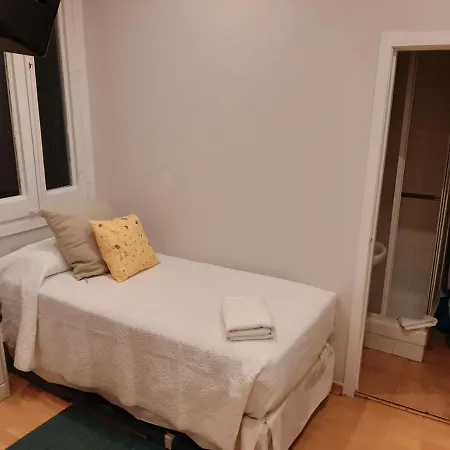 Casa Consell Gran Via, Pensjonat Barcelona