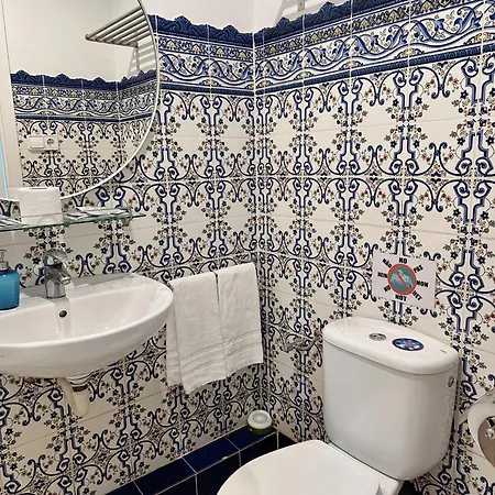Casa Consell Gran Via, Guest house