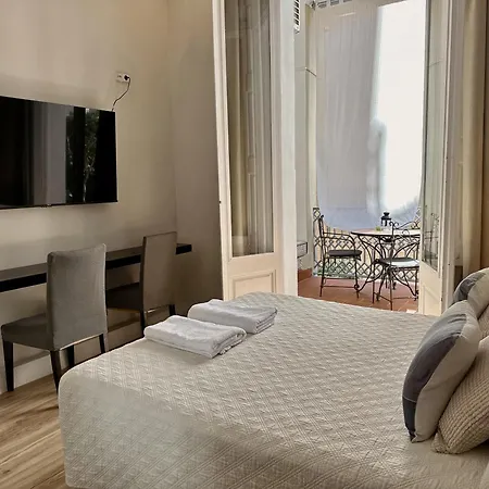 Casa Consell Gran Via, Guest house