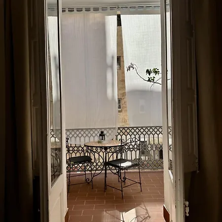 Casa Consell Gran Via, Guest house