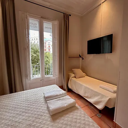 Guest house Casa Consell Gran Via, 2*