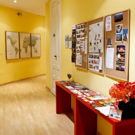Casa Consell Gran Via, Guest house